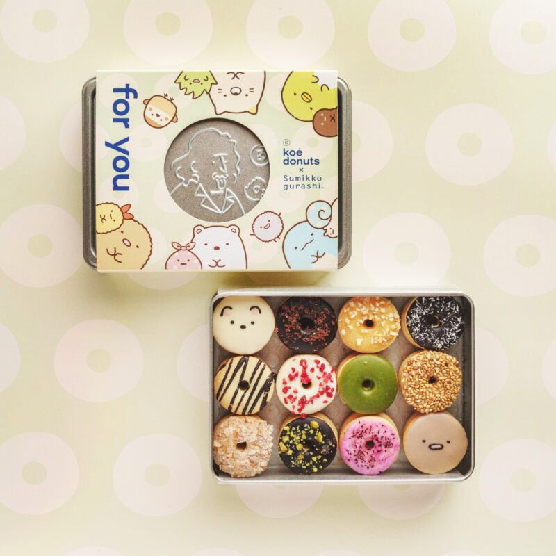 【2024年8月1日発売】「koe donuts」×「すみっコぐらし」限定クッキー缶発売 
