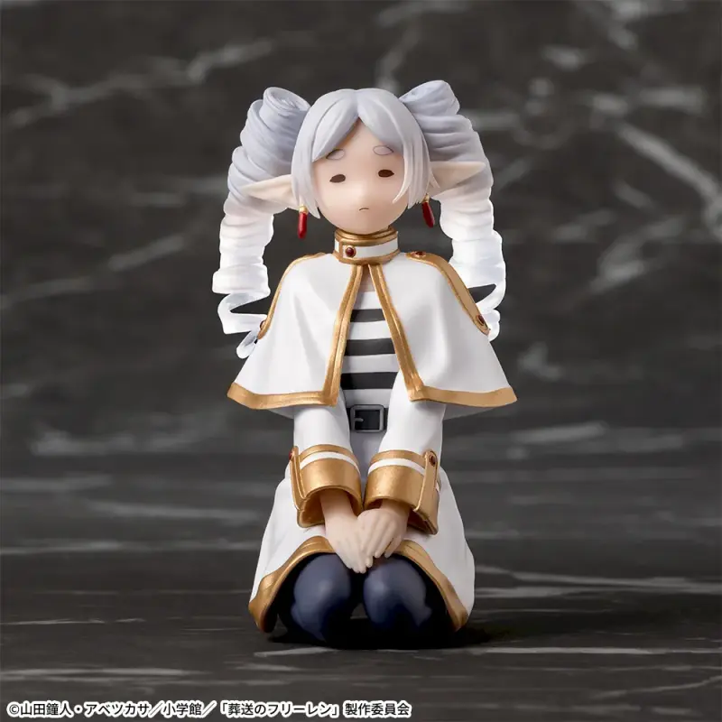 【セガUFOキャッチャーオンライン限定】葬送のフリーレンちょこのせプレミアムフィギュアフリーレン~縦ロールになっちゃった~(クリアVer.)